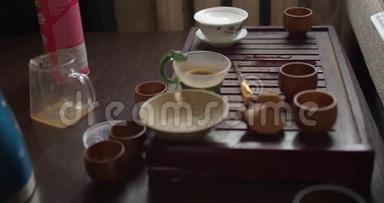 中国茶道、茶桌、中式茶杯